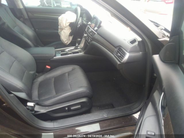 Photo 4 VIN: 1HGCV1F98JA134276 - HONDA ACCORD 