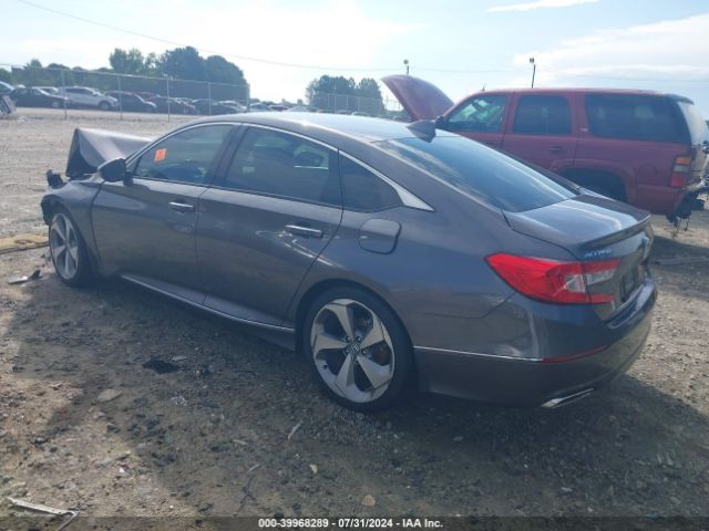 Photo 2 VIN: 1HGCV1F9XJA005214 - HONDA ACCORD 