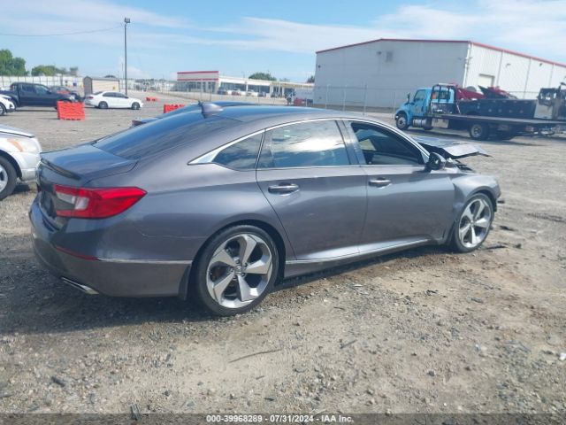 Photo 3 VIN: 1HGCV1F9XJA005214 - HONDA ACCORD 