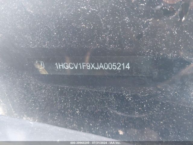 Photo 8 VIN: 1HGCV1F9XJA005214 - HONDA ACCORD 