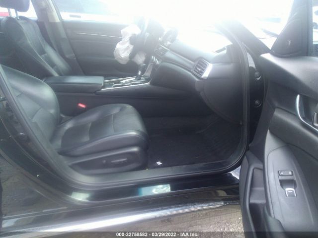 Photo 4 VIN: 1HGCV1F9XJA080284 - HONDA ACCORD SEDAN 