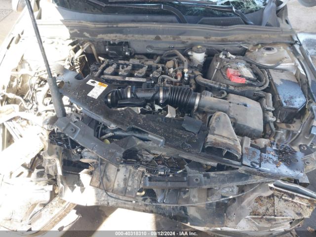 Photo 9 VIN: 1HGCV1F9XJA121089 - HONDA ACCORD 