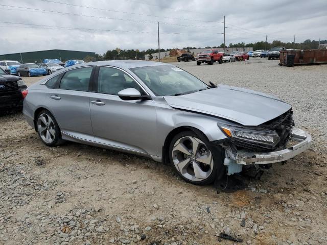 Photo 3 VIN: 1HGCV1F9XJA144582 - HONDA ACCORD TOU 