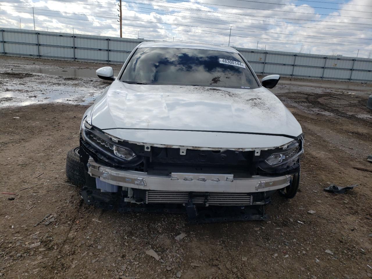 Photo 4 VIN: 1HGCV2E38KA001537 - HONDA ACCORD 