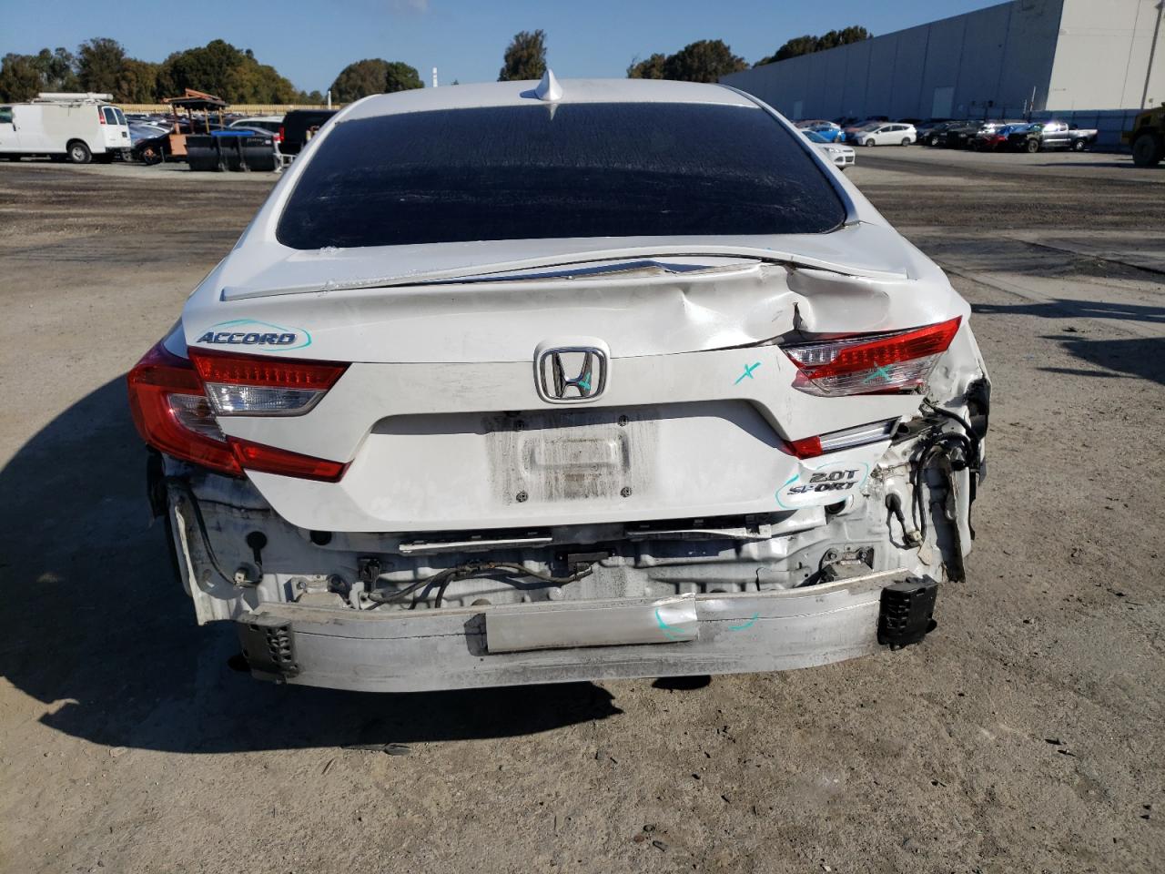 Photo 5 VIN: 1HGCV2F30JA009595 - HONDA ACCORD 