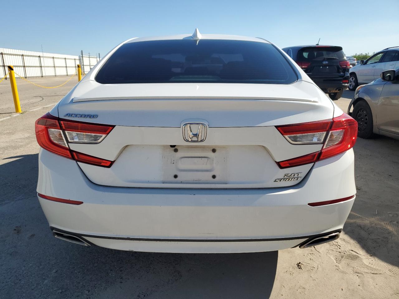 Photo 5 VIN: 1HGCV2F30KA026883 - HONDA ACCORD 