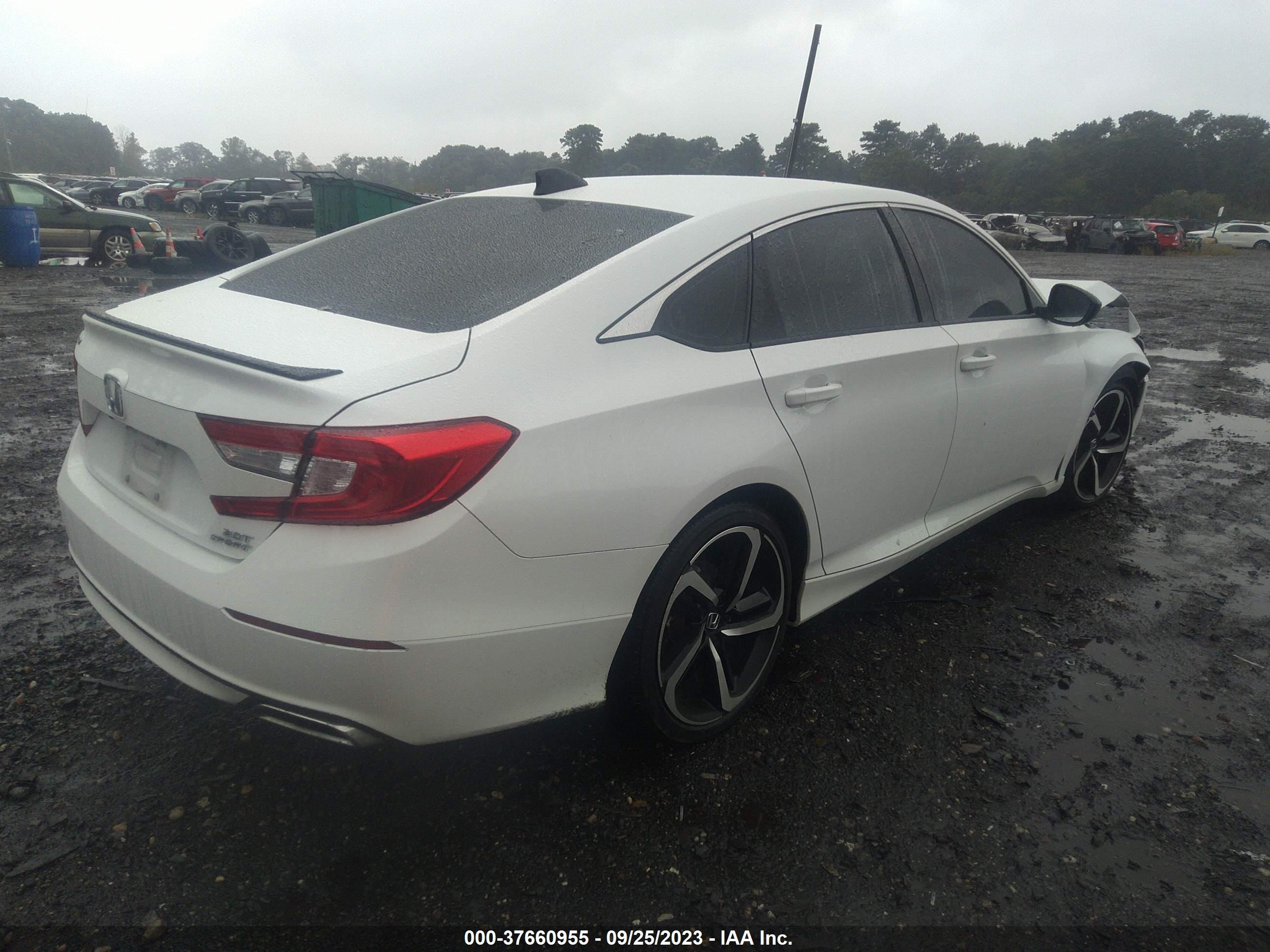 Photo 3 VIN: 1HGCV2F30NA012244 - HONDA ACCORD 