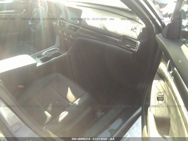 Photo 4 VIN: 1HGCV2F32JA023580 - HONDA ACCORD SEDAN 