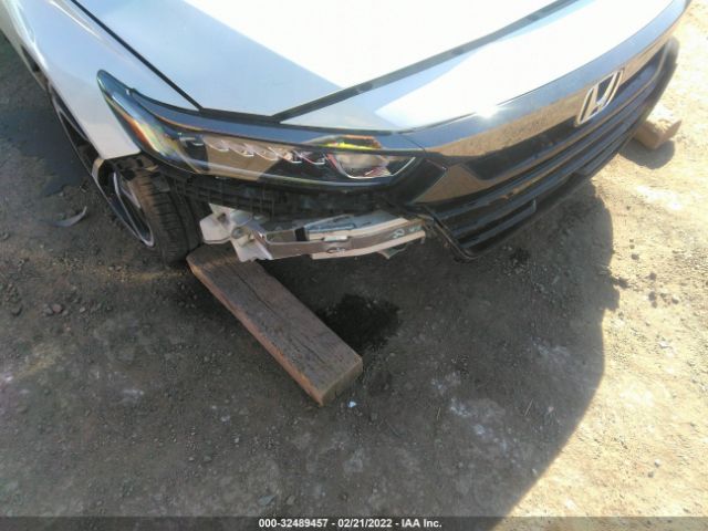 Photo 5 VIN: 1HGCV2F32JA053128 - HONDA ACCORD SEDAN 