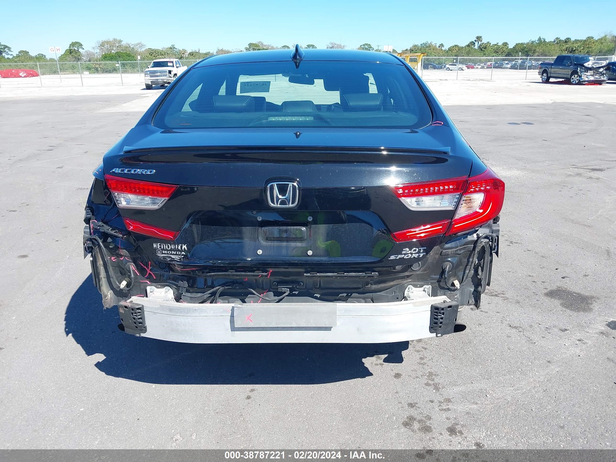 Photo 5 VIN: 1HGCV2F32KA025427 - HONDA ACCORD 