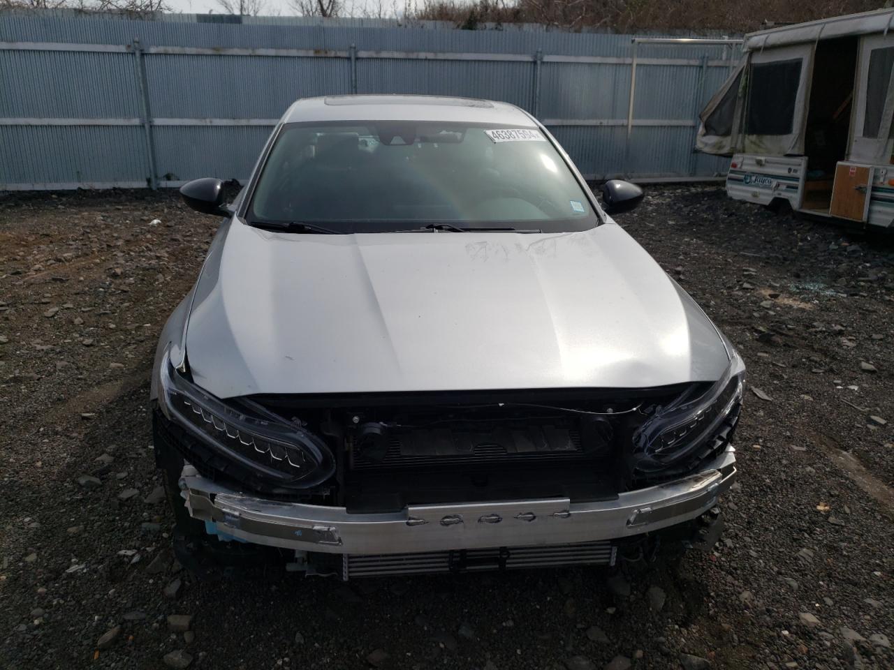 Photo 4 VIN: 1HGCV2F32NA022211 - HONDA ACCORD 