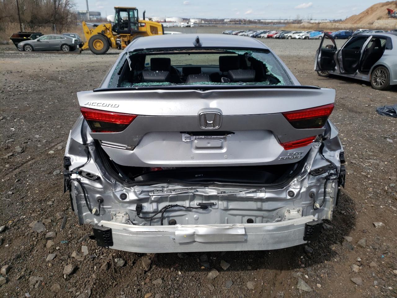 Photo 5 VIN: 1HGCV2F32NA022211 - HONDA ACCORD 