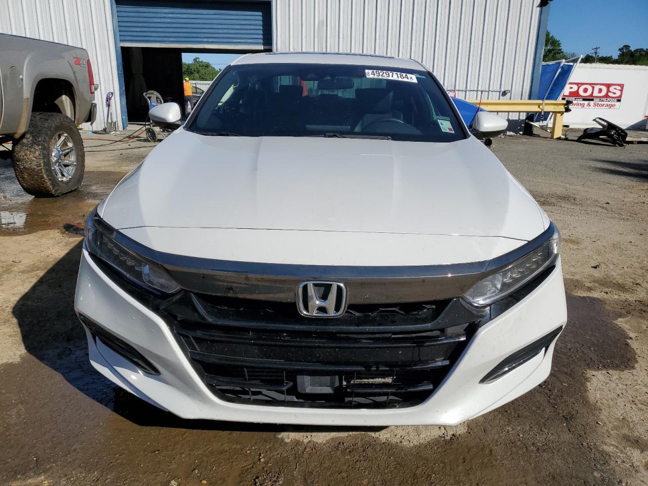 Photo 4 VIN: 1HGCV2F33JA018842 - HONDA ACCORD 