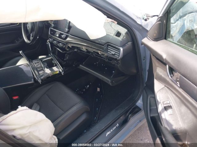 Photo 4 VIN: 1HGCV2F33MA002659 - HONDA ACCORD 