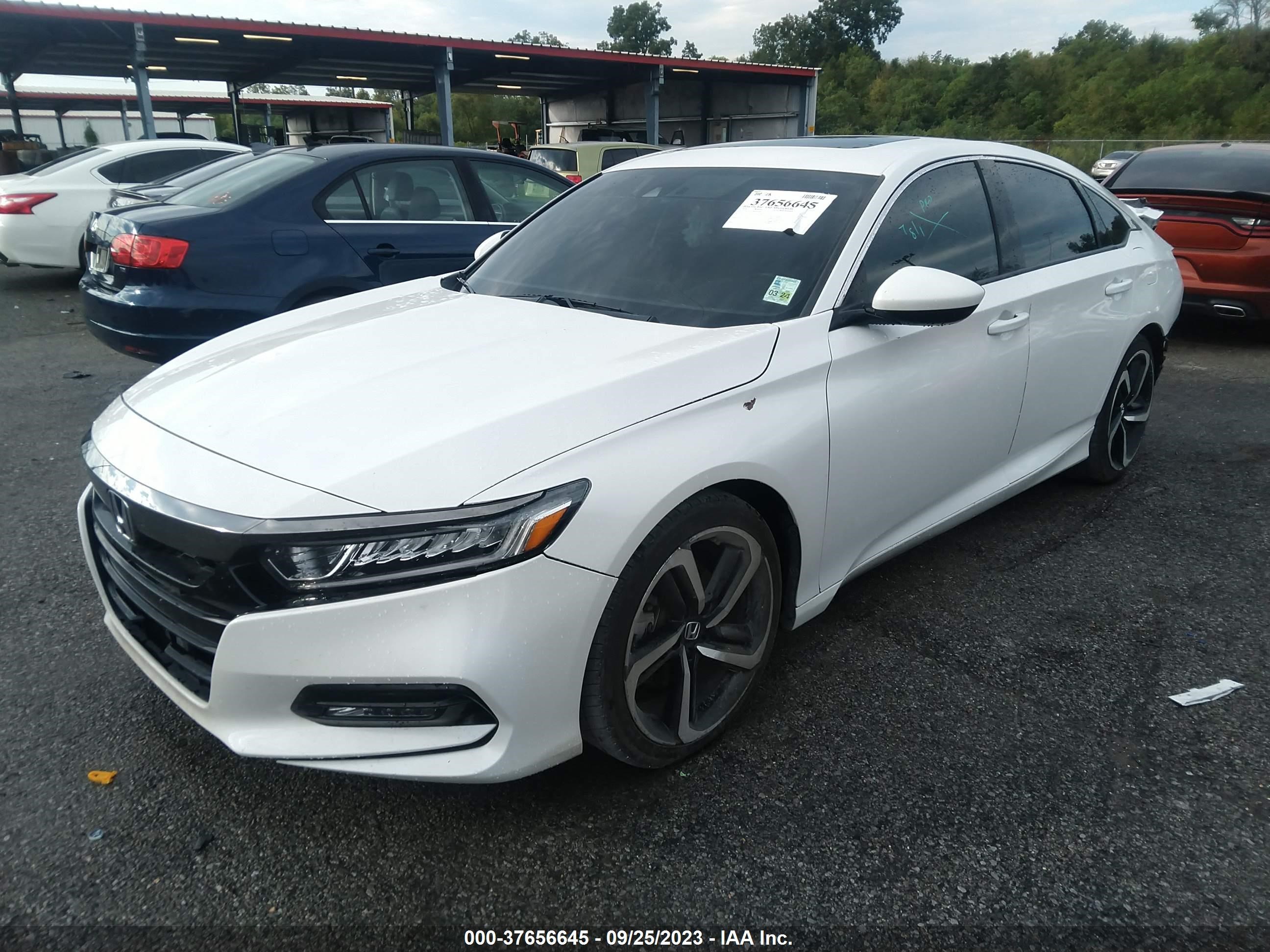 Photo 1 VIN: 1HGCV2F34JA045984 - HONDA ACCORD 