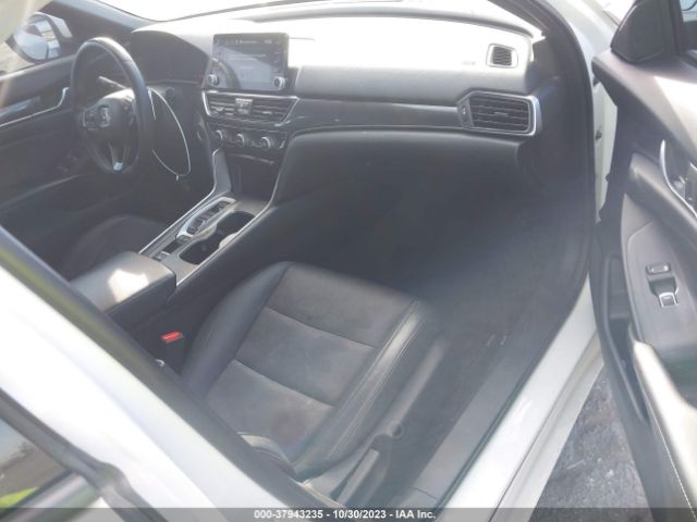 Photo 4 VIN: 1HGCV2F34JA049663 - HONDA ACCORD SEDAN 