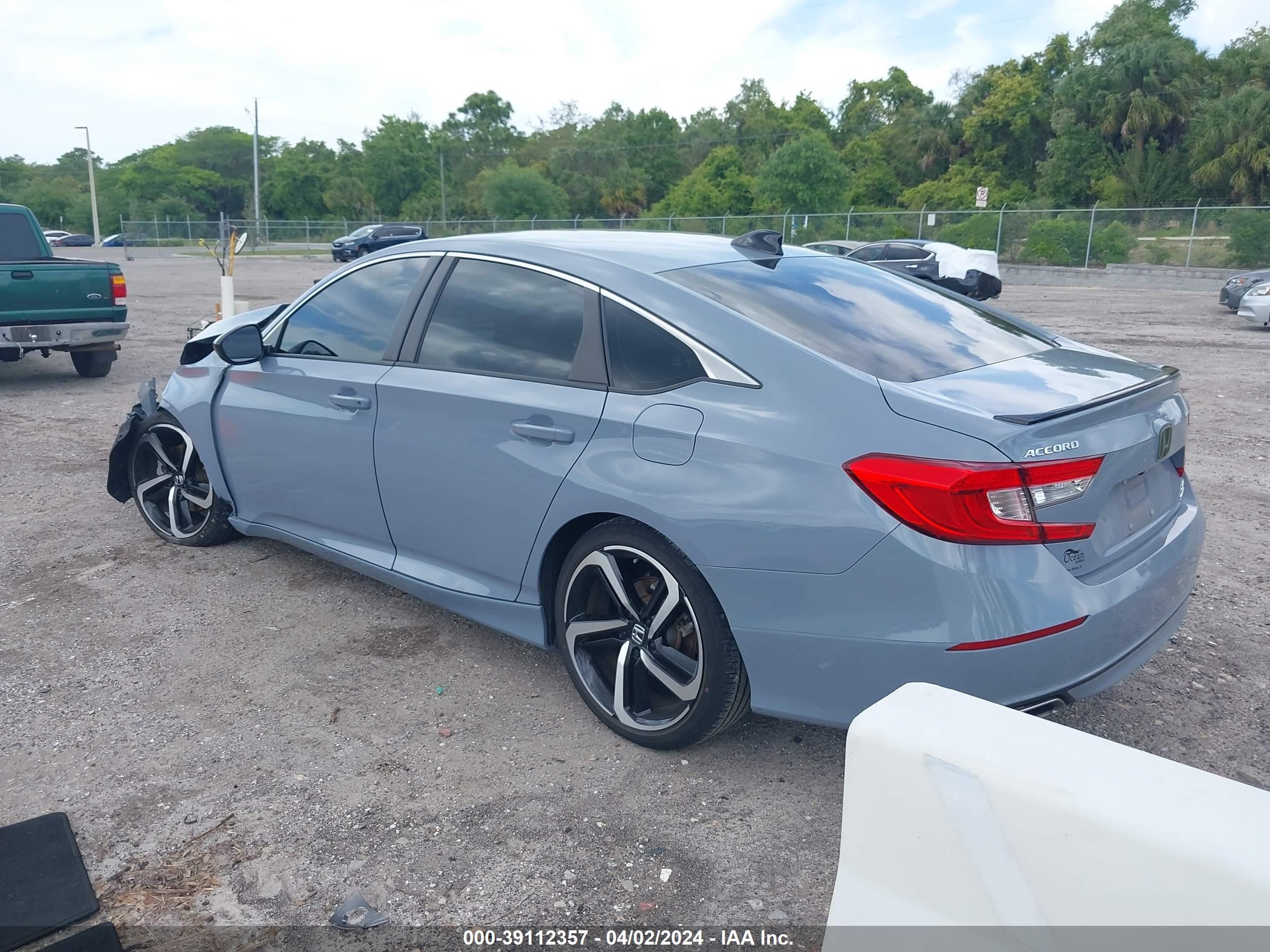 Photo 2 VIN: 1HGCV2F34MA024623 - HONDA ACCORD 