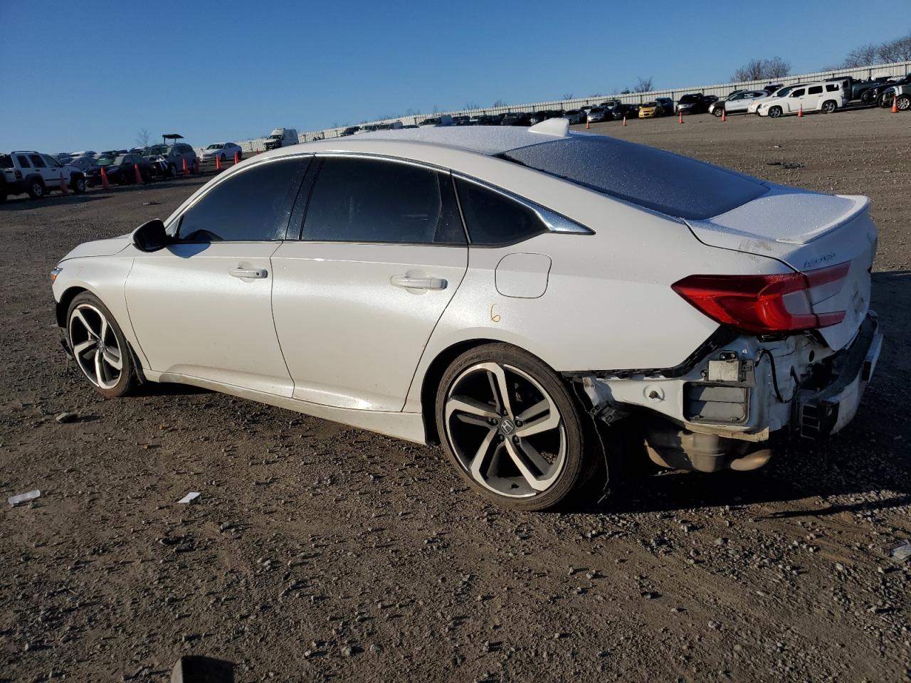 Photo 1 VIN: 1HGCV2F35KA004457 - HONDA ACCORD 