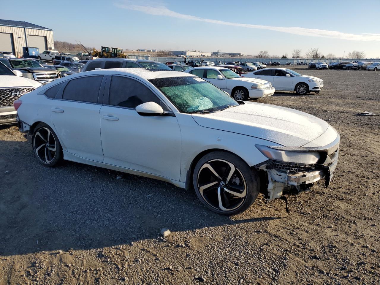 Photo 3 VIN: 1HGCV2F35KA004457 - HONDA ACCORD 