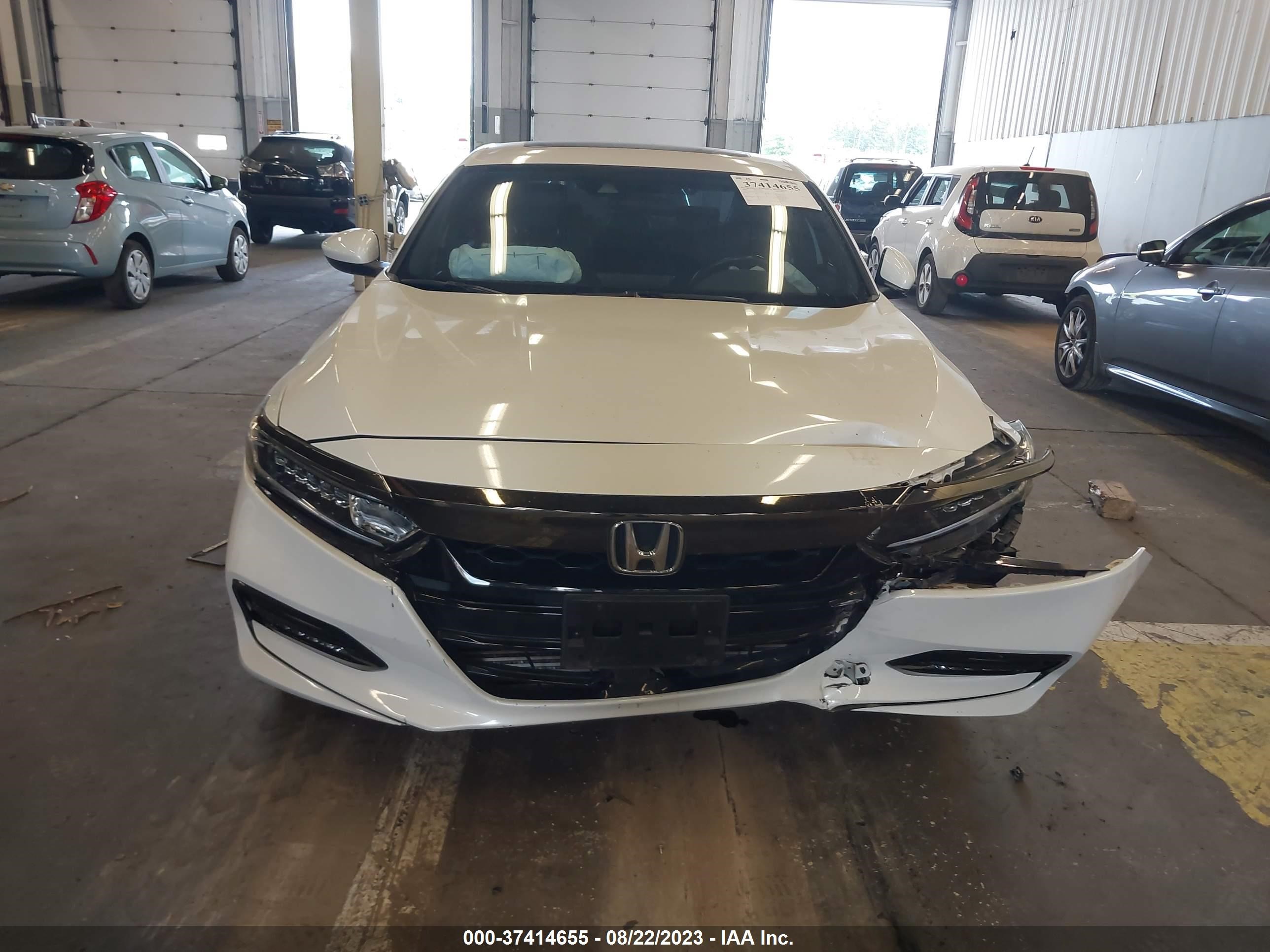 Photo 11 VIN: 1HGCV2F35LA027657 - HONDA ACCORD 