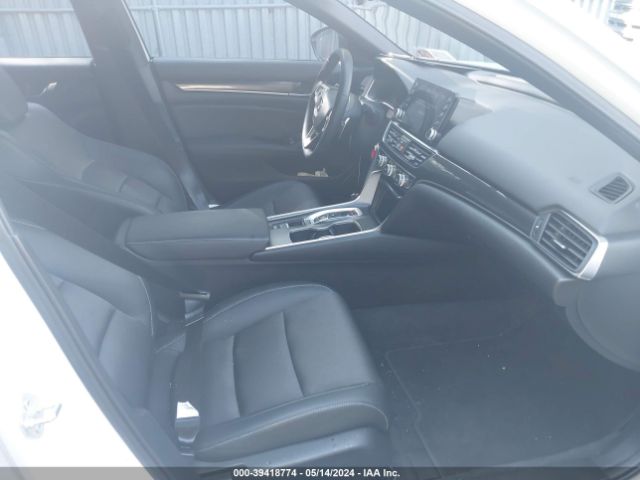 Photo 4 VIN: 1HGCV2F35NA011476 - HONDA ACCORD 