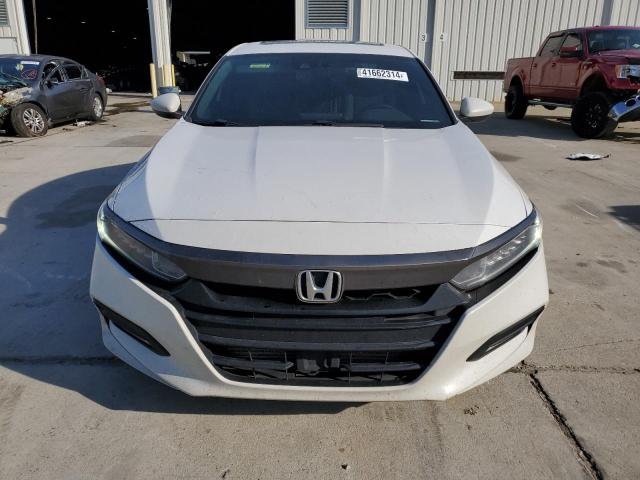 Photo 4 VIN: 1HGCV2F36JA015322 - HONDA ACCORD 