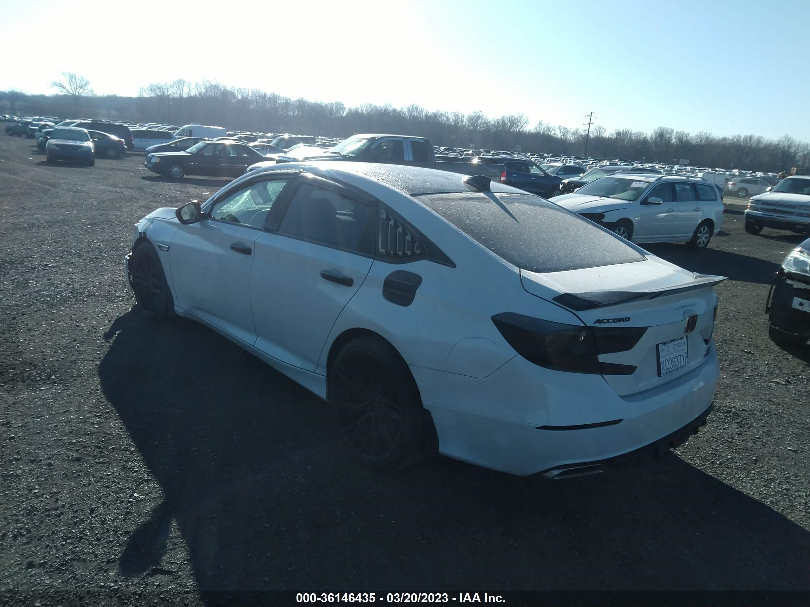 Photo 2 VIN: 1HGCV2F37KA036049 - HONDA ACCORD 