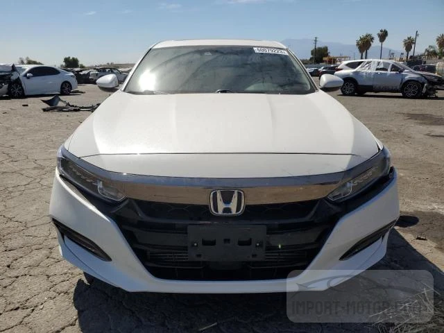 Photo 4 VIN: 1HGCV2F38KA001410 - HONDA ACCORD 