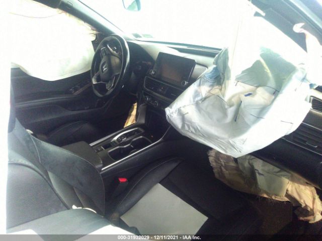 Photo 4 VIN: 1HGCV2F38KA027702 - HONDA ACCORD SEDAN 