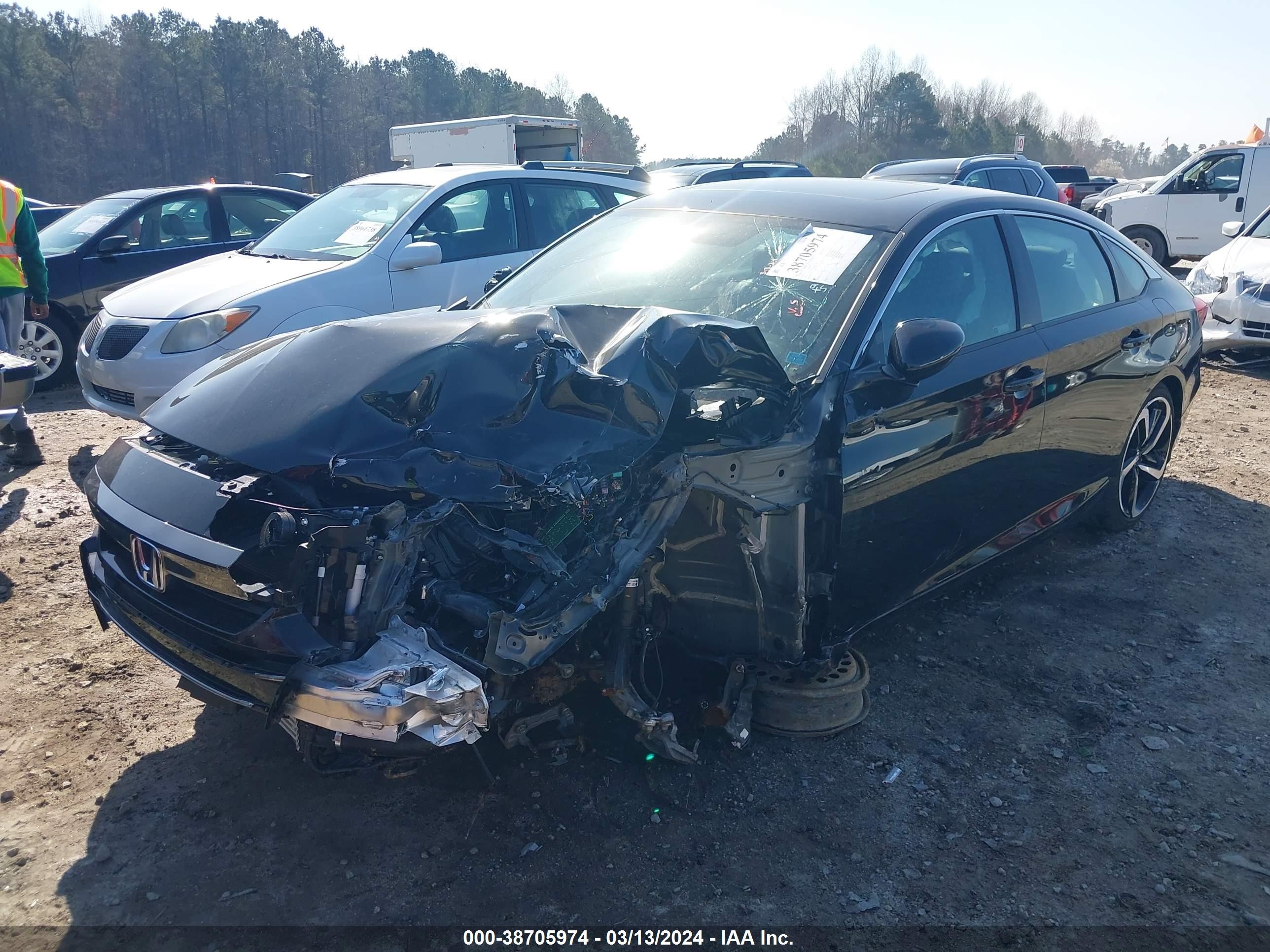 Photo 1 VIN: 1HGCV2F38NA012346 - HONDA ACCORD 