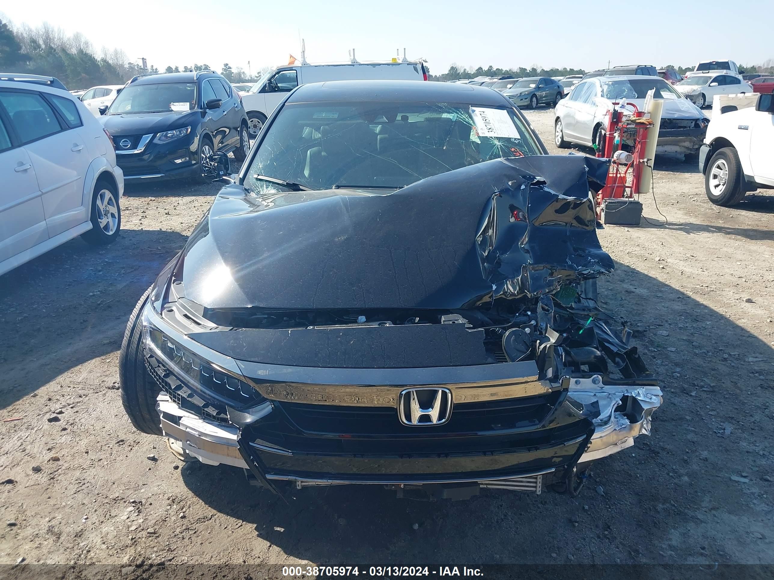 Photo 12 VIN: 1HGCV2F38NA012346 - HONDA ACCORD 