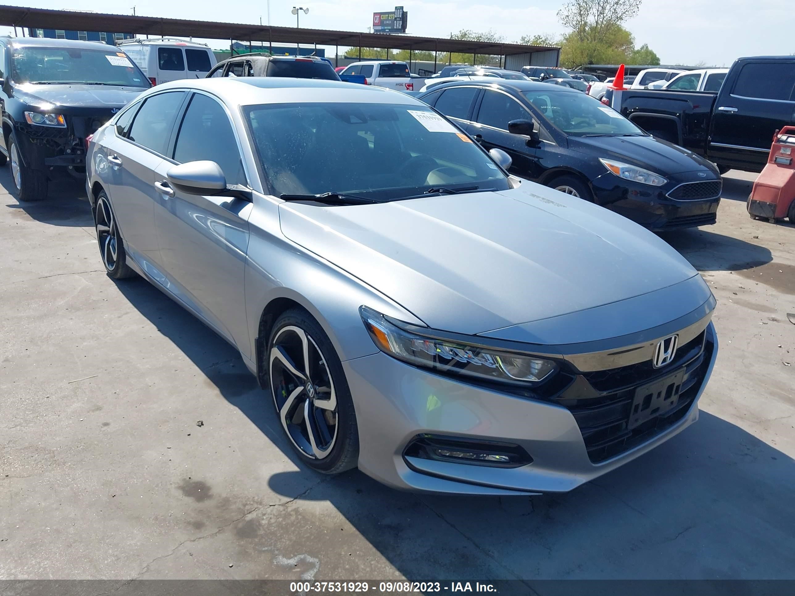 Photo 0 VIN: 1HGCV2F39JA009241 - HONDA ACCORD 