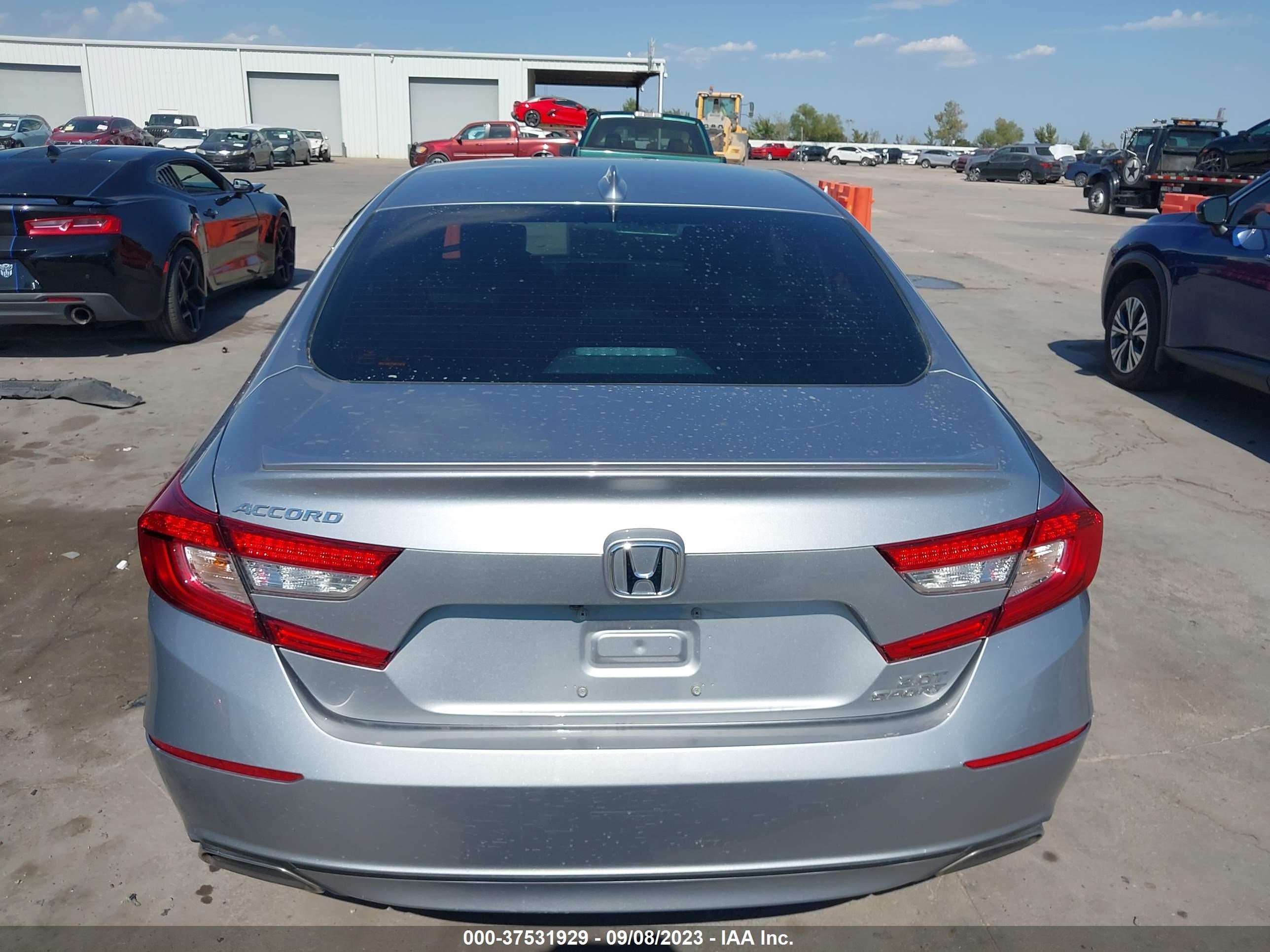 Photo 15 VIN: 1HGCV2F39JA009241 - HONDA ACCORD 