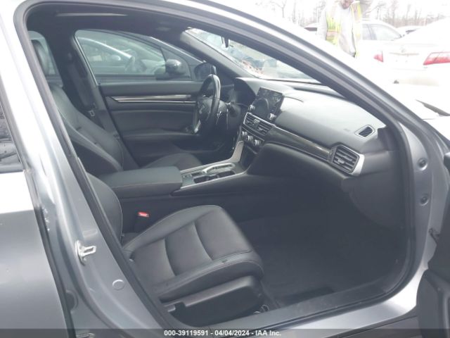 Photo 4 VIN: 1HGCV2F39KA029362 - HONDA ACCORD 