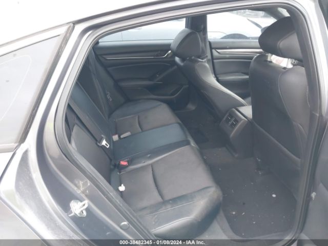 Photo 7 VIN: 1HGCV2F3XJA015288 - HONDA ACCORD 