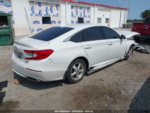 Photo 3 VIN: 1HGCV2F3XJA034102 - HONDA ACCORD 