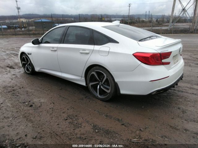 Photo 2 VIN: 1HGCV2F3XJA053605 - HONDA ACCORD 