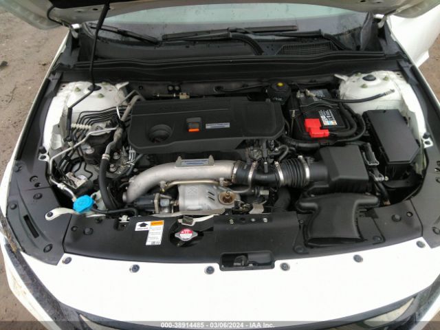 Photo 9 VIN: 1HGCV2F3XJA053605 - HONDA ACCORD 