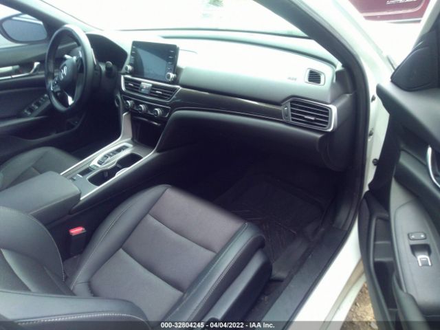 Photo 4 VIN: 1HGCV2F3XKA004454 - HONDA ACCORD SEDAN 