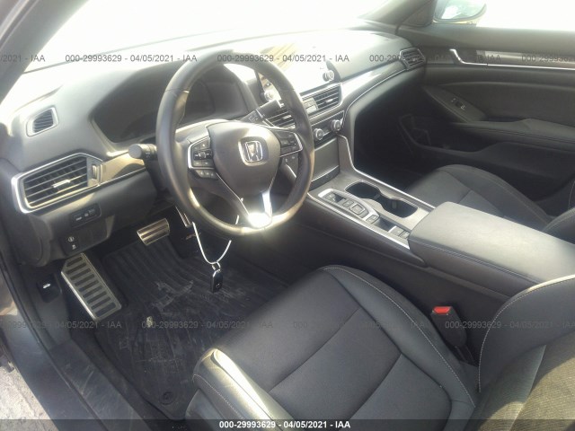 Photo 4 VIN: 1HGCV2F3XKA013736 - HONDA ACCORD SEDAN 