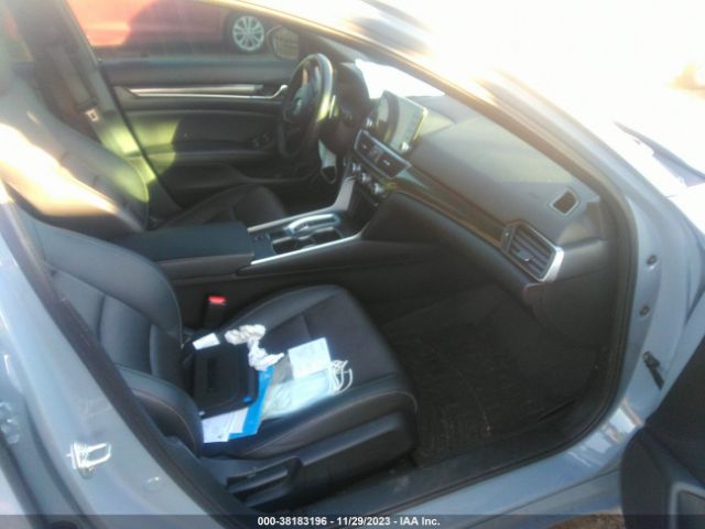 Photo 4 VIN: 1HGCV2F3XNA023655 - HONDA ACCORD 