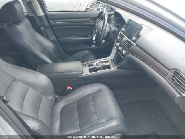 Photo 4 VIN: 1HGCV2F50JA011672 - HONDA ACCORD 