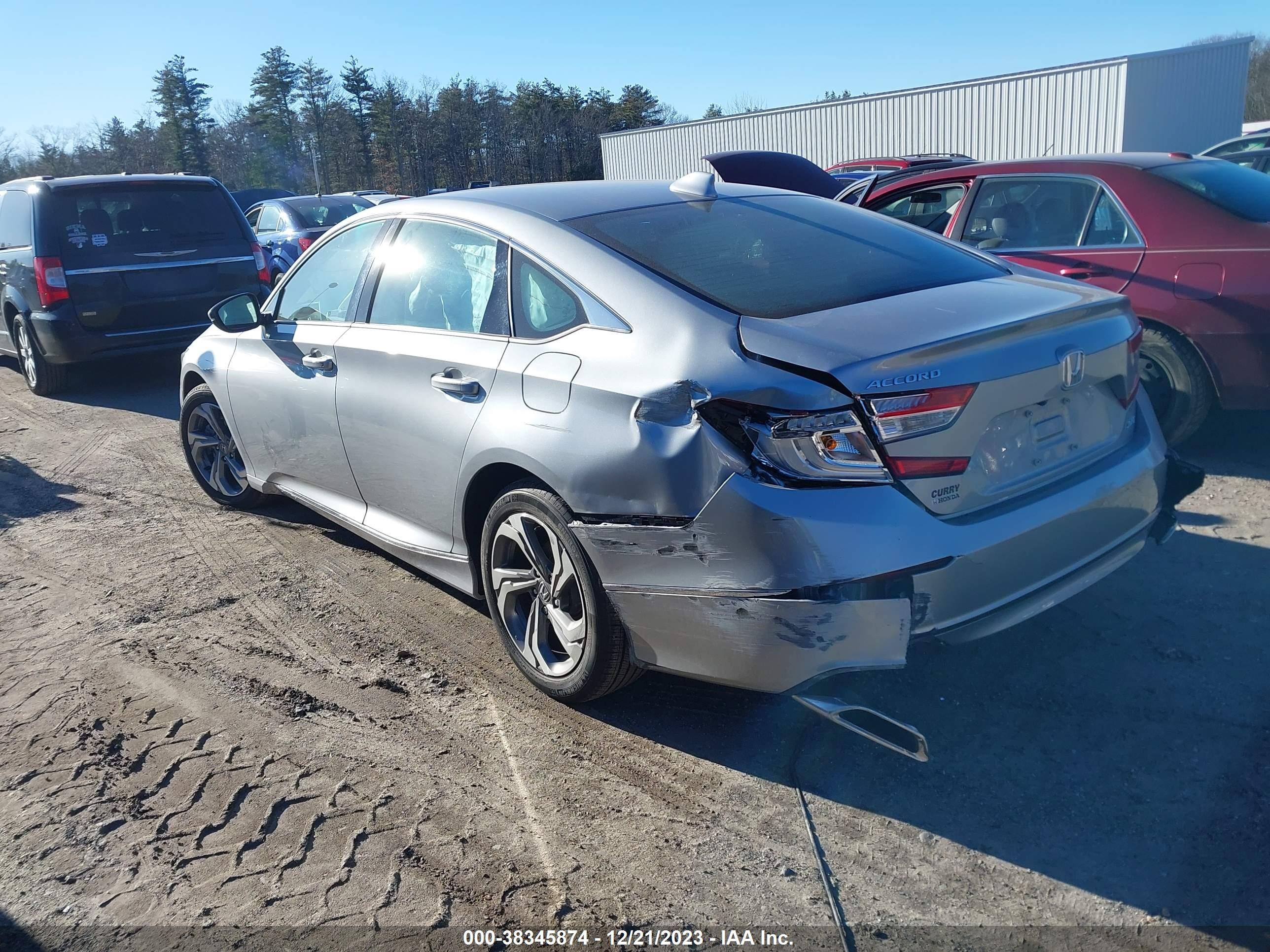 Photo 2 VIN: 1HGCV2F51KA026196 - HONDA ACCORD 