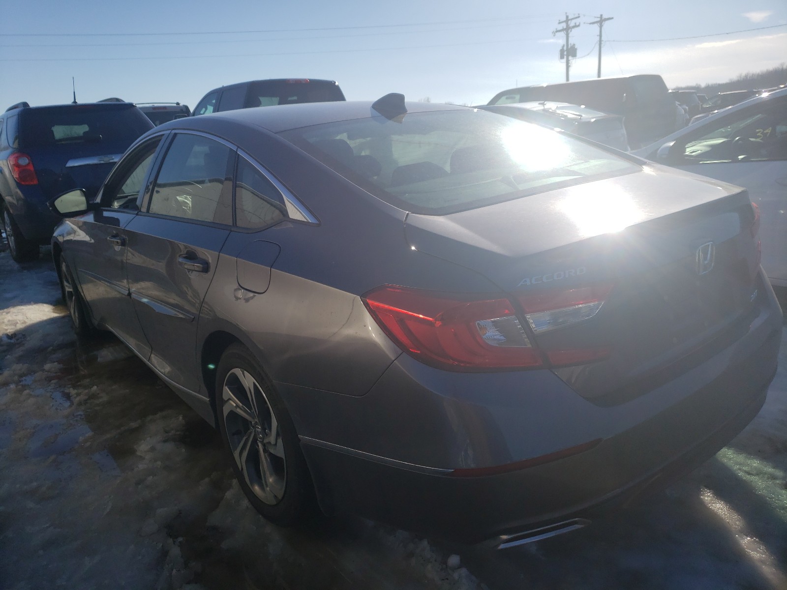 Photo 2 VIN: 1HGCV2F55JA023879 - HONDA ACCORD EXL 