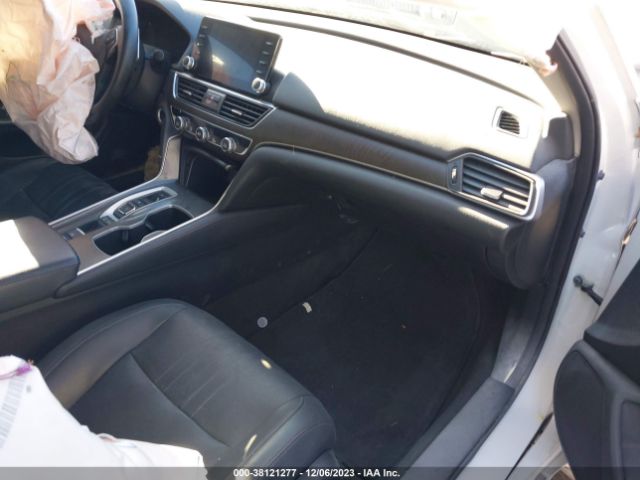 Photo 4 VIN: 1HGCV2F55JA033859 - HONDA ACCORD 