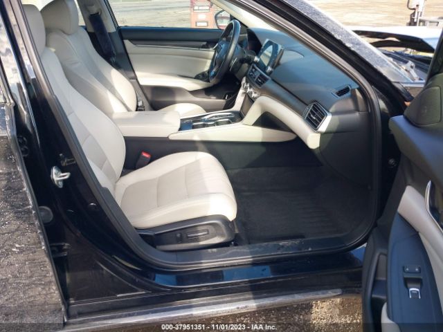 Photo 4 VIN: 1HGCV2F55JA036146 - HONDA ACCORD SEDAN 