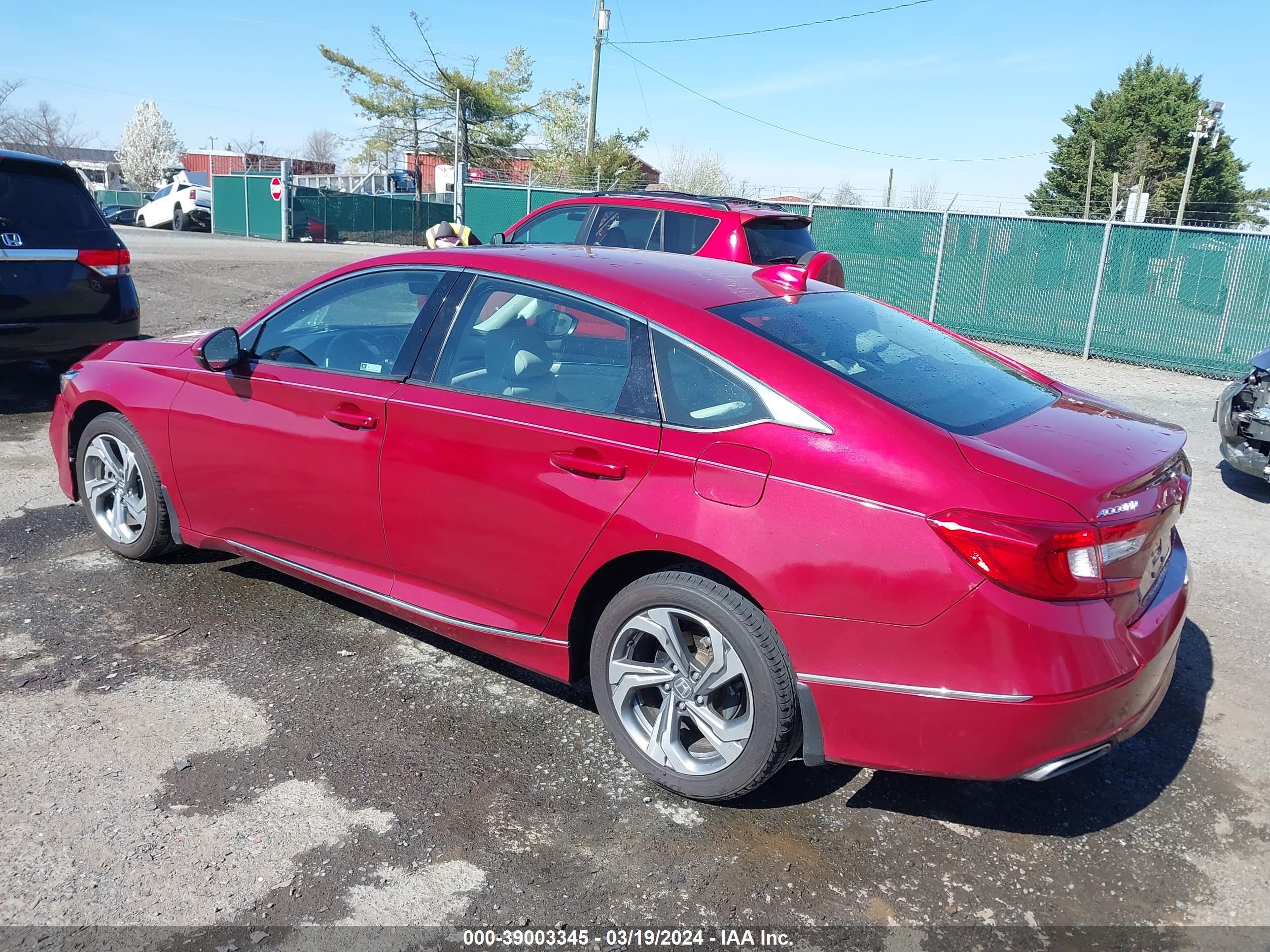 Photo 2 VIN: 1HGCV2F55KA029537 - HONDA ACCORD 