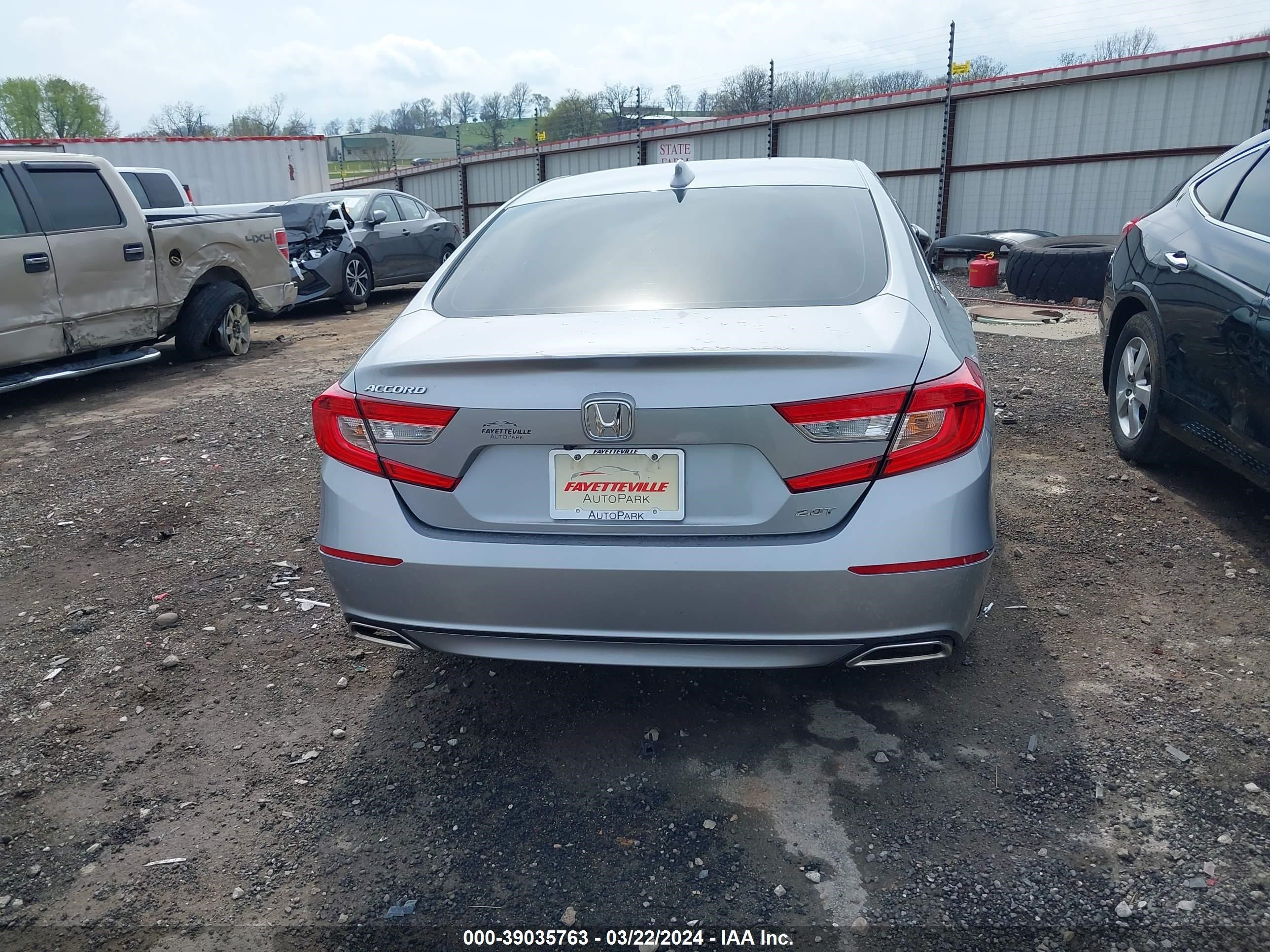 Photo 15 VIN: 1HGCV2F55LA010973 - HONDA ACCORD 