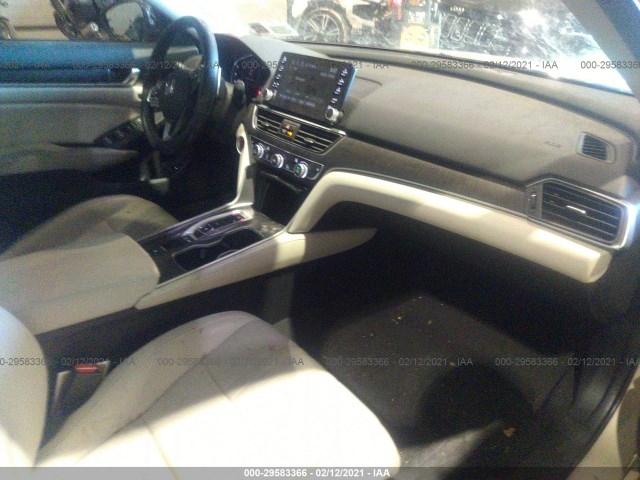 Photo 4 VIN: 1HGCV2F57JA019445 - HONDA ACCORD SEDAN 