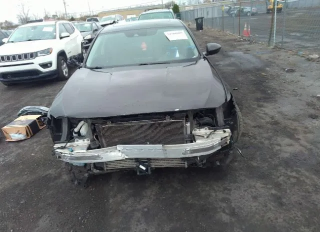 Photo 5 VIN: 1HGCV2F58JA015680 - HONDA ACCORD SEDAN 